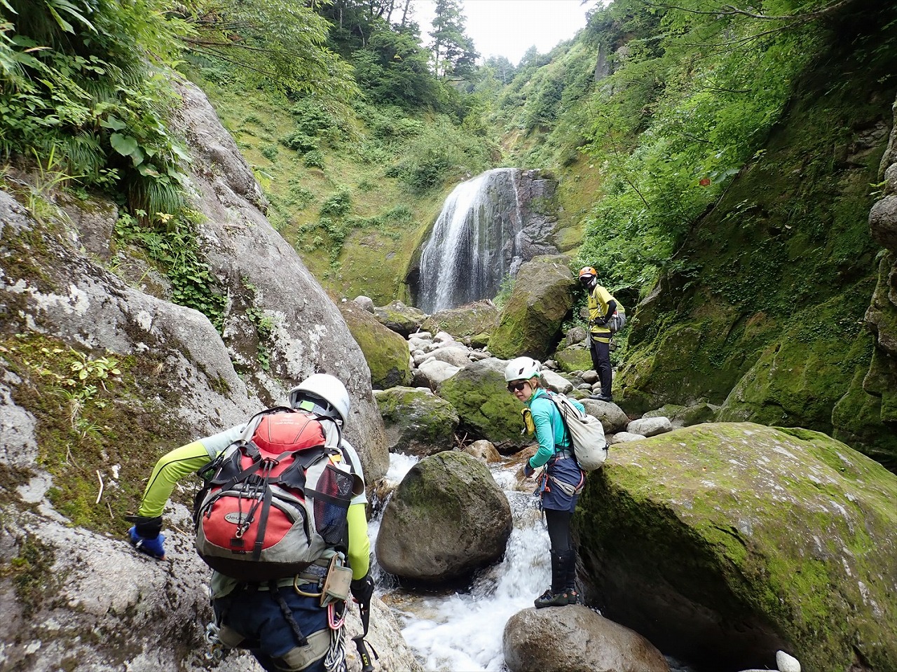 You are currently viewing 【報告】会間交流登山「ザクロ谷見学」